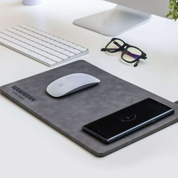 Leon - Wireless Charger Vegan Leather Mouse Pad