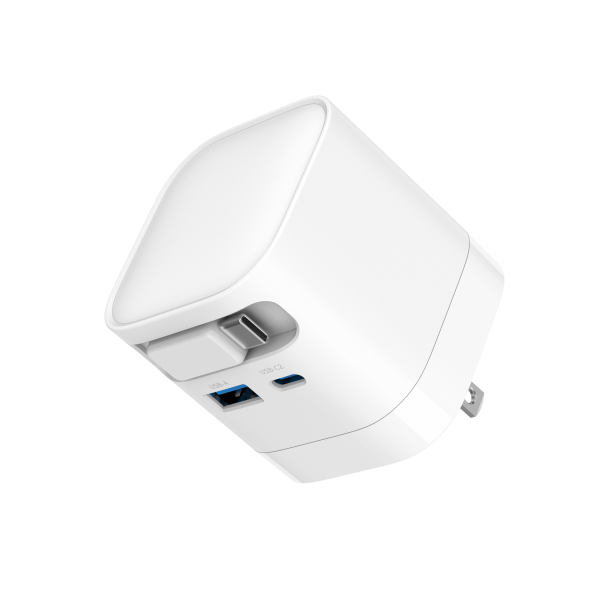 Fast Charging Wall Adapter with Retractable USB-C Cable